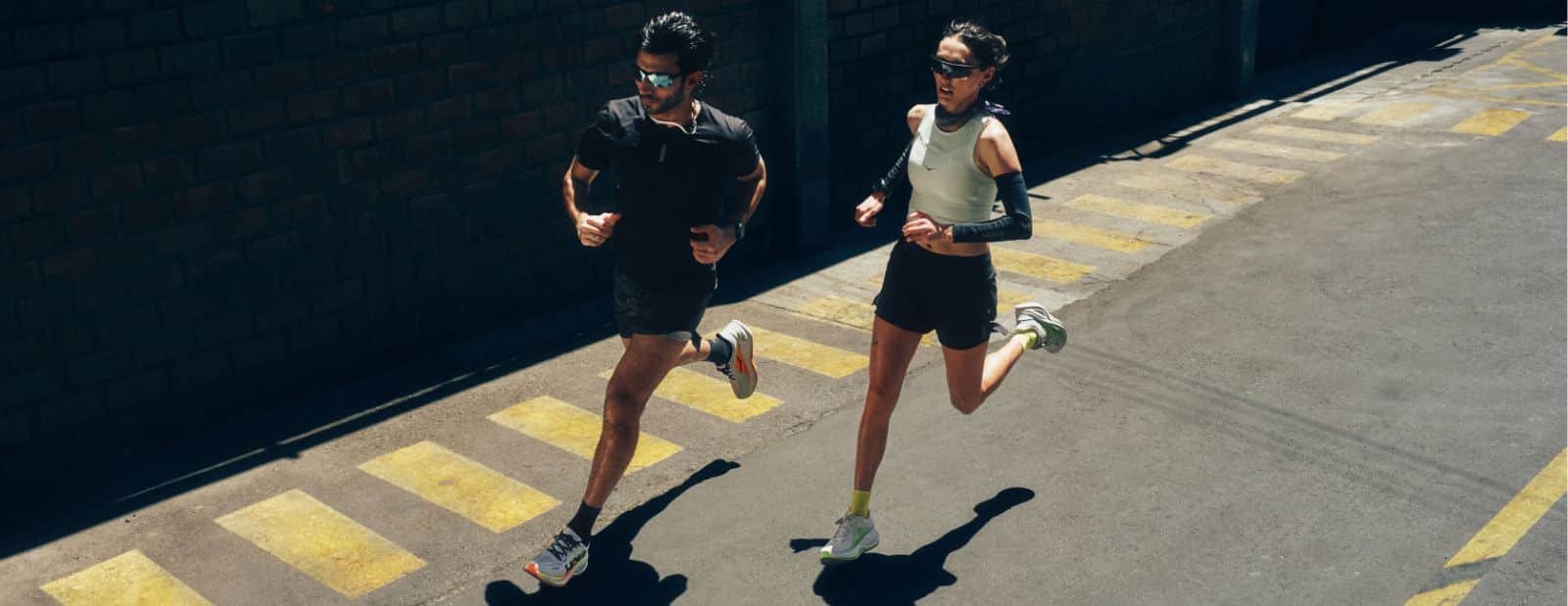 hoka-clifton-pro-header